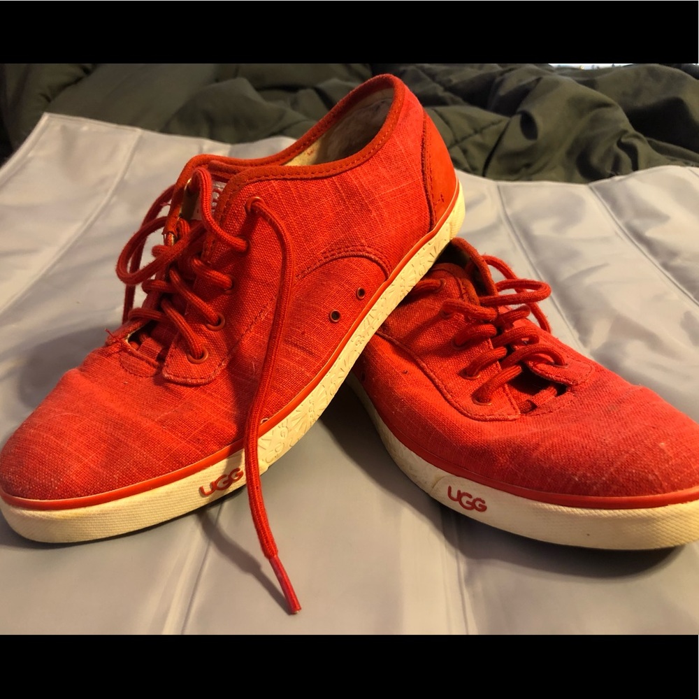 WOMENS UGG SHOE